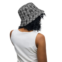 Load image into Gallery viewer, Reversible bucket hat
